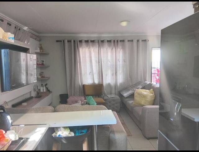 2 BEDROOM PROPERTY TO RENT IN PROTEA GLEN